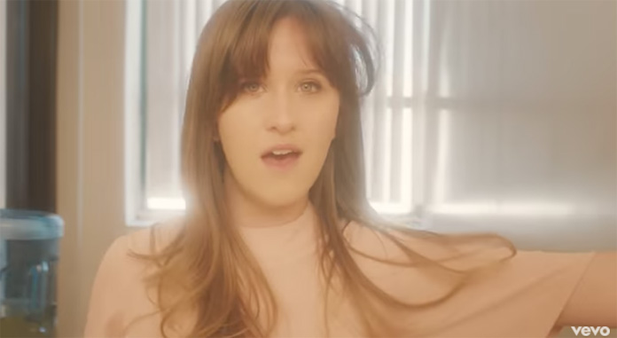 Amber Coffman (ex-Dirty Projectors) Shares “No Coffee” Video, Announces Album Details