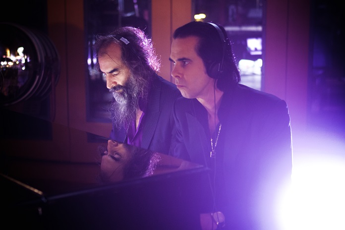 Premiere: Nick Cave & Warren Ellis – “Snow Wolf” from the Wind River OST