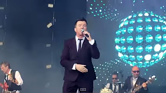 Watch Rick Astley Cover Mark Ronson’s “Uptown Funk” at a 1980s Festival