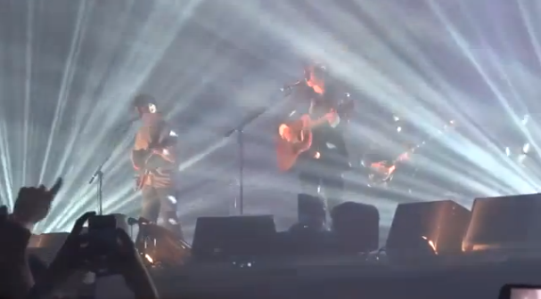 Watch: Arctic Monkeys Cover Lou Reed’s “Walk on the Wild Side”