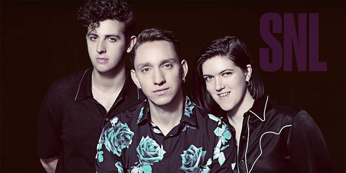 Watch: The xx Perform “On Hold” and Debut “I Dare You” on “Saturday Night Live”