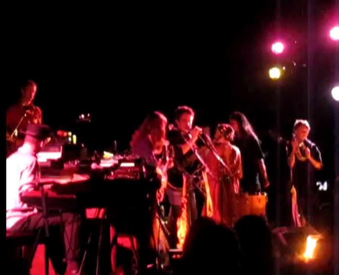 Watch: Feist and M. Ward Cover The Jesus and Mary Chain